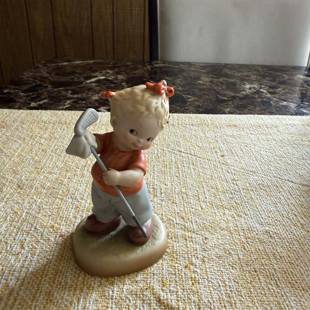 Enesco Memories of Yesterday You Won't Catch Me Being A Golf Widow Figurine